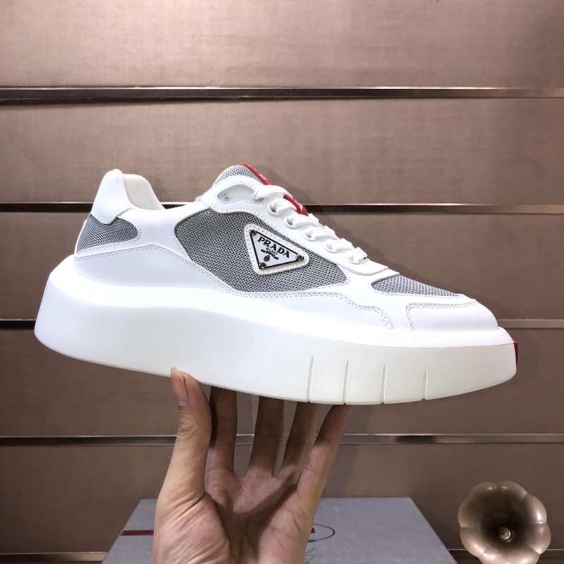 Pra*a casual shoes
